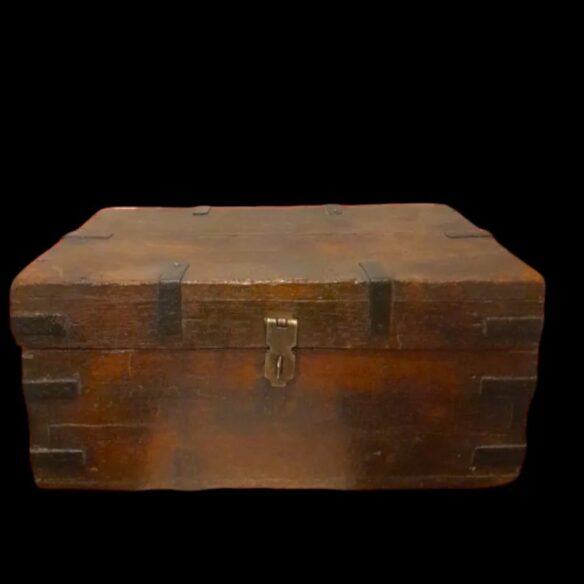 Pearl Merchant Chest (Tawash)